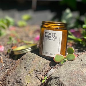 soy-candle-violet-tobacco-amberjack-home-fragrance