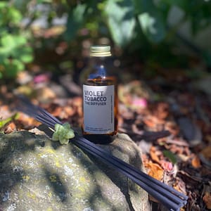 reed-diffuser-violet-tobacco-amberjack-home-fragrance